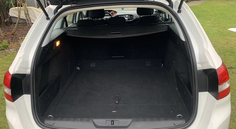 Peugeot 308 cena 38900 przebieg: 145000, rok produkcji 2018 z Drezdenko małe 254